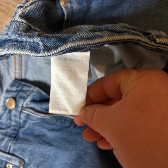 Good American Raw Hem Crop Jeans β’ Size 12 β’ 31W β’ Blue CC602TNA - Picture 4 of 8